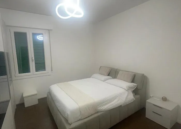 住宿加早餐酒店 Yahweh 摩德纳